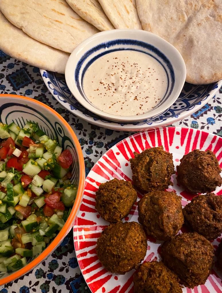 Falafel with Israeli salad, tahini and fresh pitta